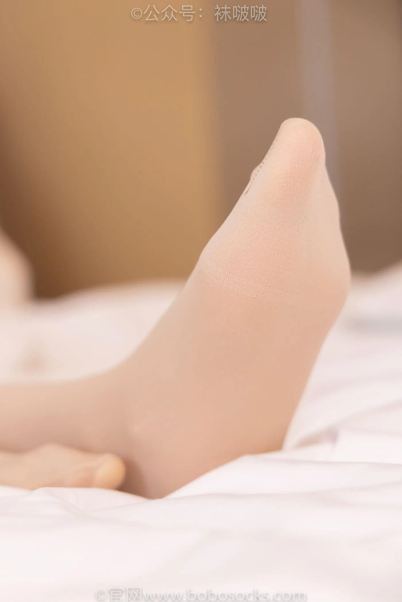 [BoBoSocks袜啵啵]NO.072 小甜豆-两双长靴、厚黑丝、厚肉丝 [144P]插图4